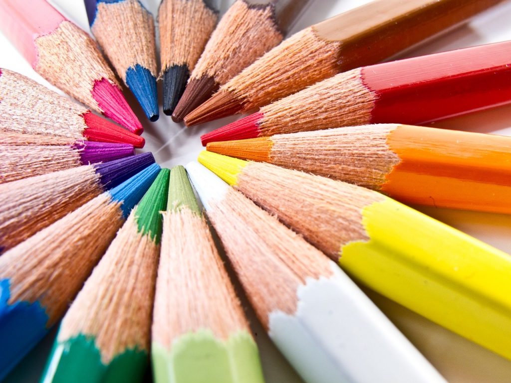 Les crayons de couleurs (partie 2) – HeleneCaroline Fournier