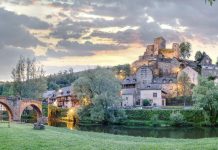 Creatura bestiaire médiéval au Château Belcastel