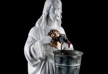 Résurrection, art, identité, religion et nationalisme par Simon Beaudry